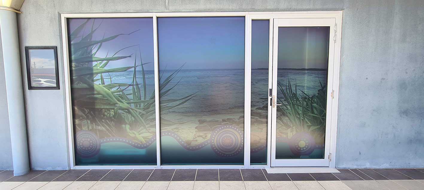 one-way-vision-printed-installed-hervey-bay-fraser-coast-office-windows-beach-ocean-plants